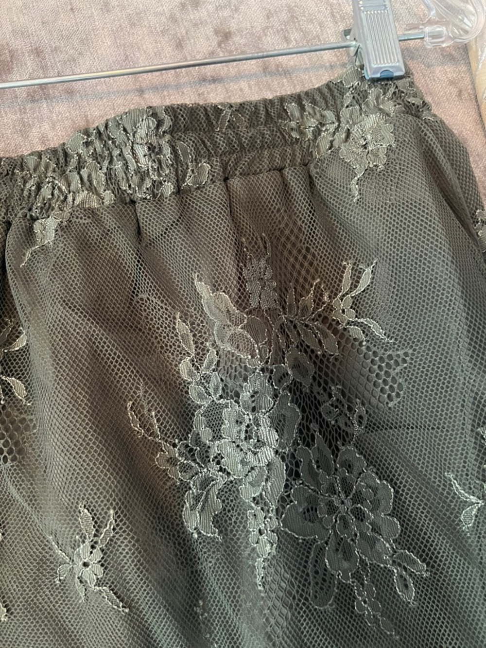 Falcon Bloom Olive/sage Green Lace Mini Skirt with Elastic Waistband size 2 - Picture 3 of 5